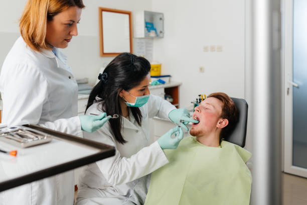 Best Emergency Dental Care for Broken or Chipped Teeth in Kgsford Heights, IN